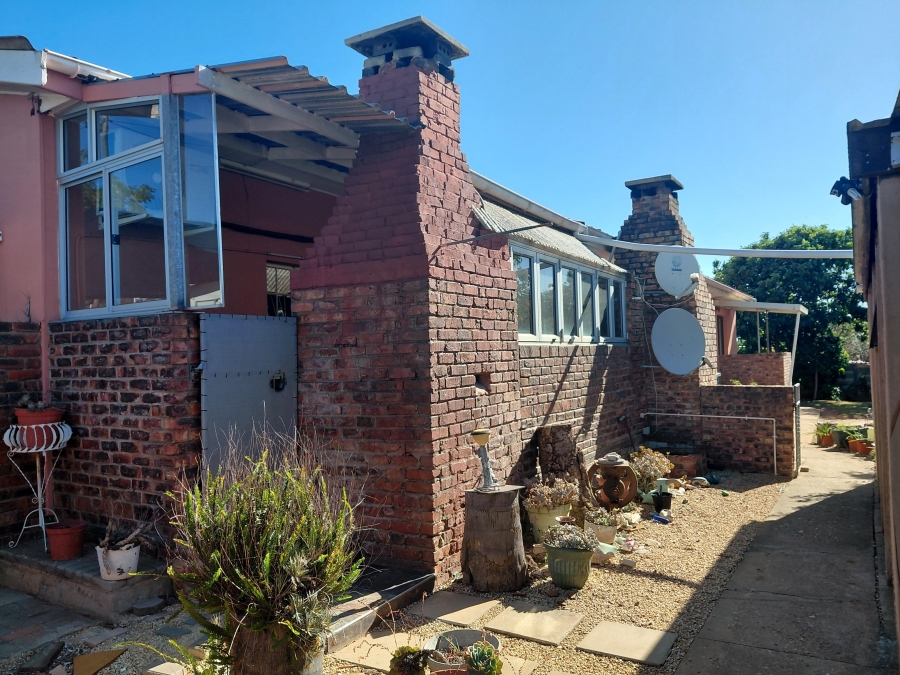 4 Bedroom Property for Sale in Bothasrus Eastern Cape